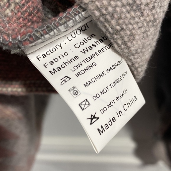 Western jacket shacket medium cotton soft cozy gray pink 2 button pockets - Picture 4 of 5